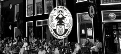 Bierproeverijen tijdens rondvaart in Leeuwarden